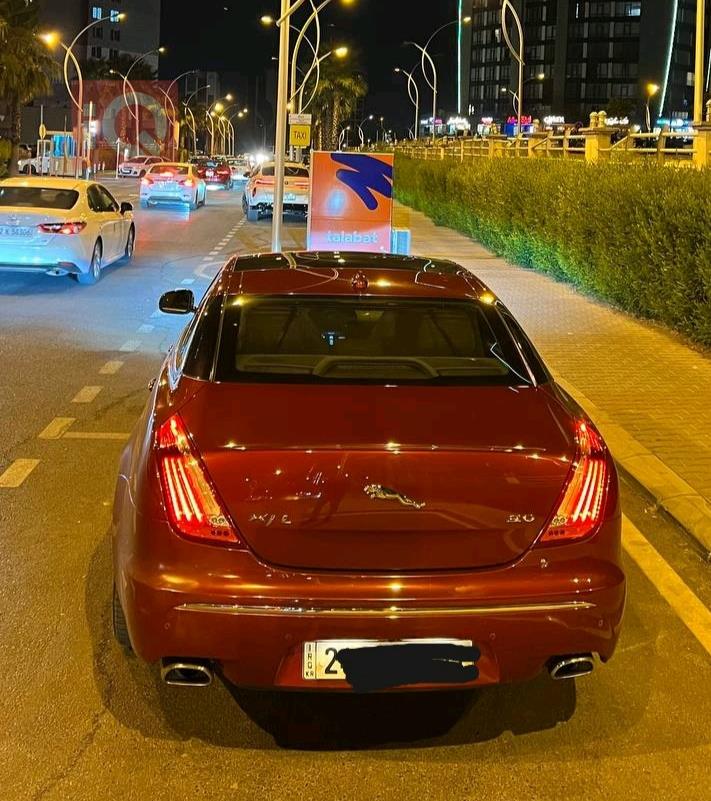 جاكوار XJ